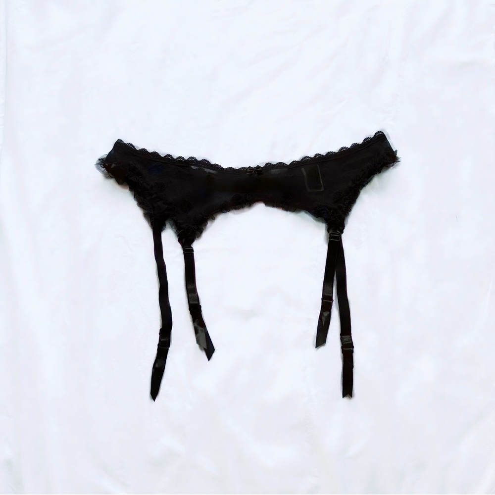 frederick’s of hollywood ⋆ vintage garter belt